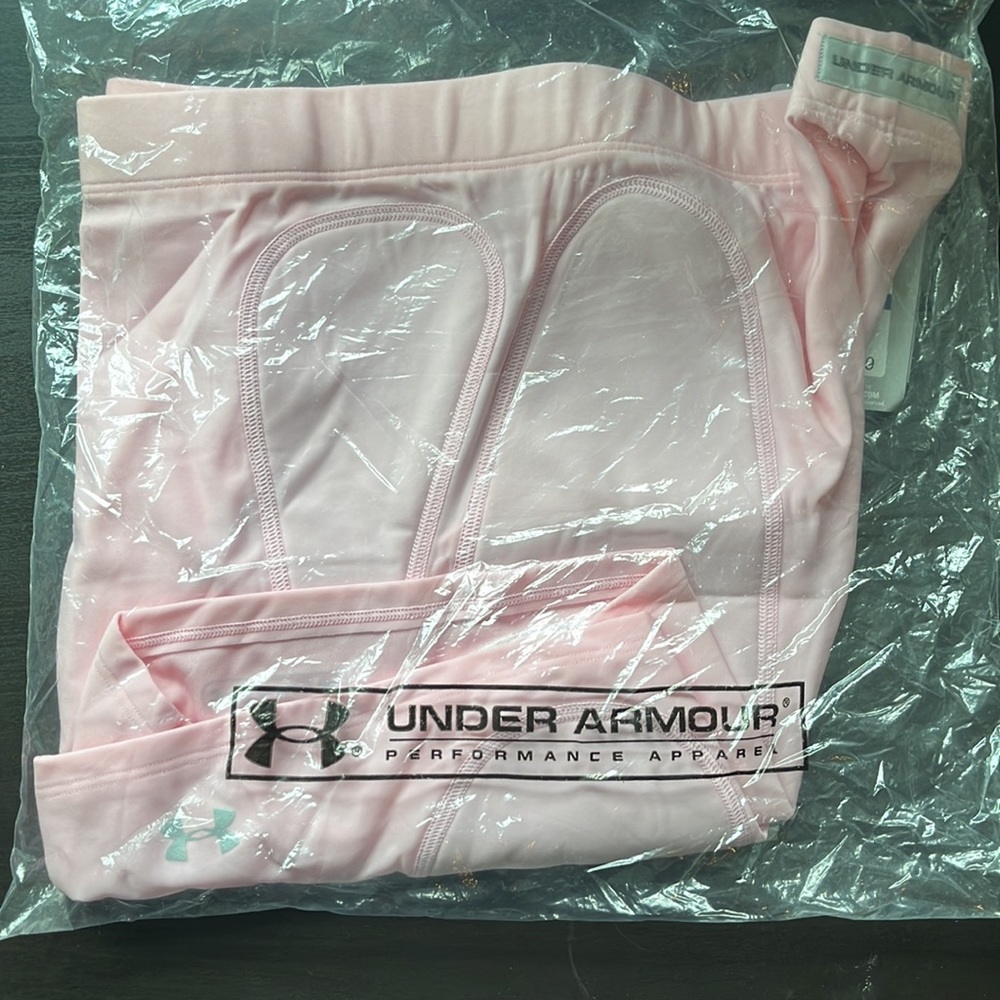 NWT. Women’s softball slider shorts